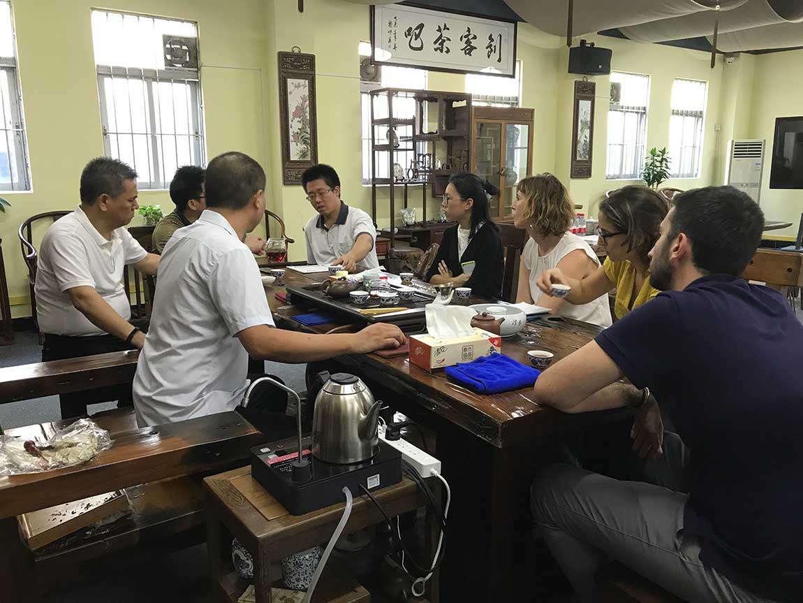 意大利費拉拉大學托馬斯教授調研團一行蒞臨常平科技園參觀調研