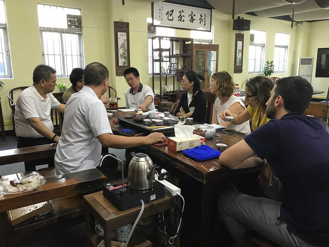 意大利費拉拉大學托馬斯教授調研團一行蒞臨常平科技園參觀調研