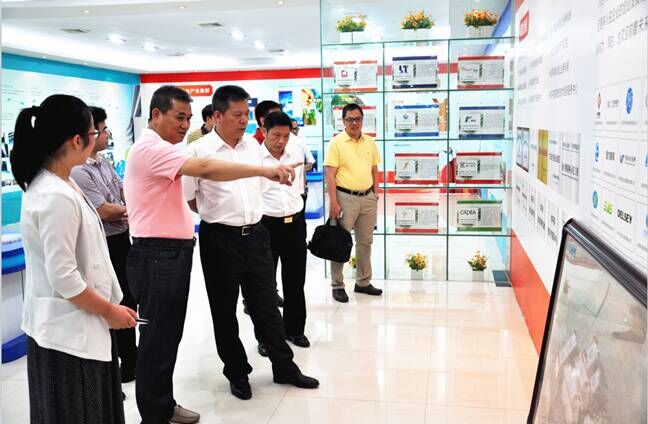 茶山鎮(zhèn)鎮(zhèn)長(zhǎng)黎壽康一行蒞臨常平科技園參觀指導(dǎo)