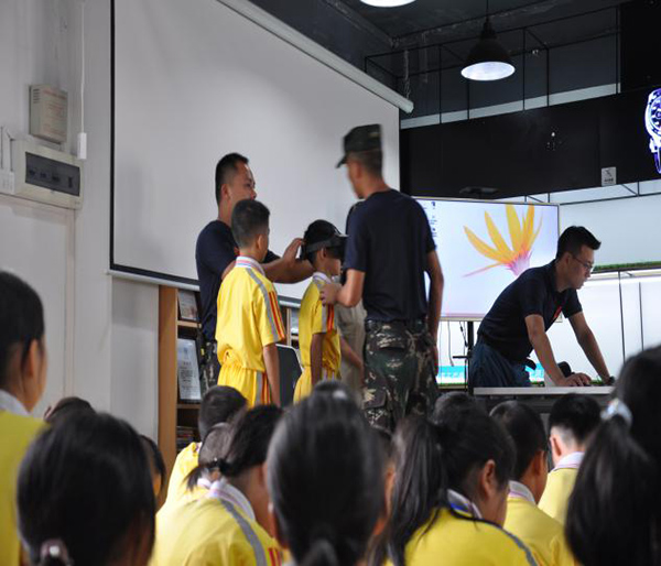 深藍光電科技有限公司在常平科技園舉辦VR課程 深藍光電科技有限公司在常平科技園舉辦VR課程