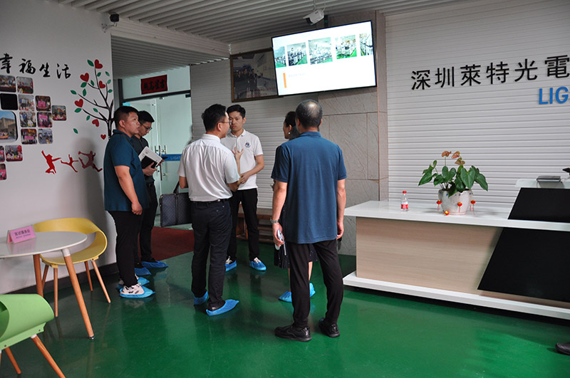 東莞市謝崗鎮(zhèn)委委員劉俊全一行蒞臨金美科技園參觀交流