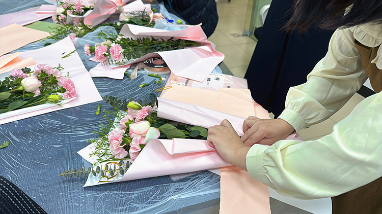 三八婦女節丨祝福所有女人：愿你笑靨如花，一生不減芳華！