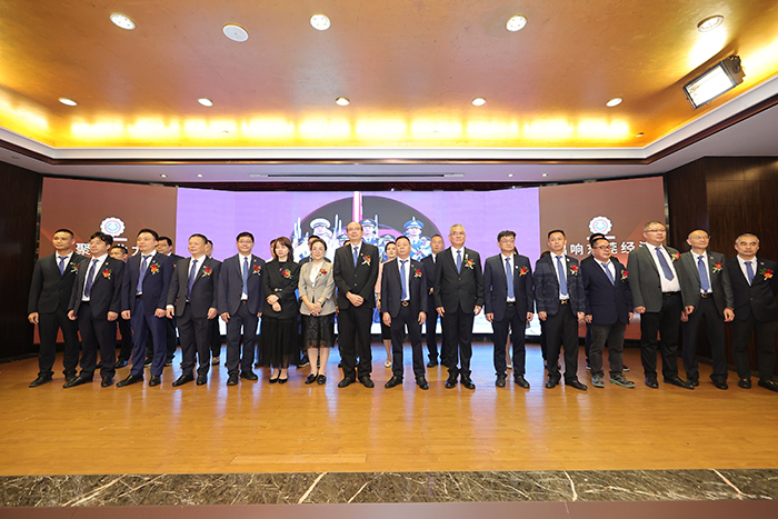 【集團(tuán)動態(tài)】我司受邀出席東莞市謝崗高端裝備制造行業(yè)協(xié)會(第二屆理事會)就職典禮 【集團(tuán)動態(tài)】我司受邀出席東莞市謝崗高端裝備制造行業(yè)協(xié)會(第二屆理事會)就職典禮