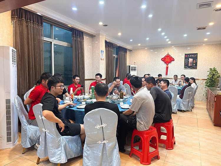 金秋時節，月圓共聚|東科集團宴請工地工友聚餐活動